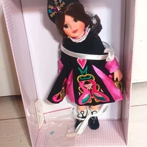 🍰 Vintage Kripplebush Kids Irish Dancing Doll 8" 99933